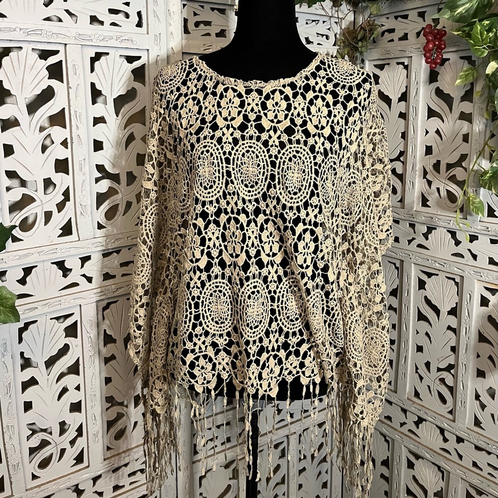 CATO CREATIVE TAN CROTCHET CIRCULAR & FLORAL DETAIL WITH FRINGE LIGHT PONCHO TOP - Picture 1 of 10